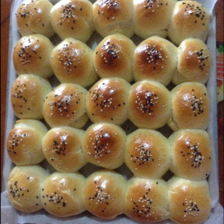 普通面粉做的柔软小餐包