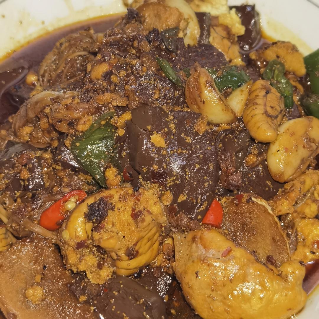 🔥🐟无敌下饭的家常烧鱼籽（干锅鱼杂）🍚🥤