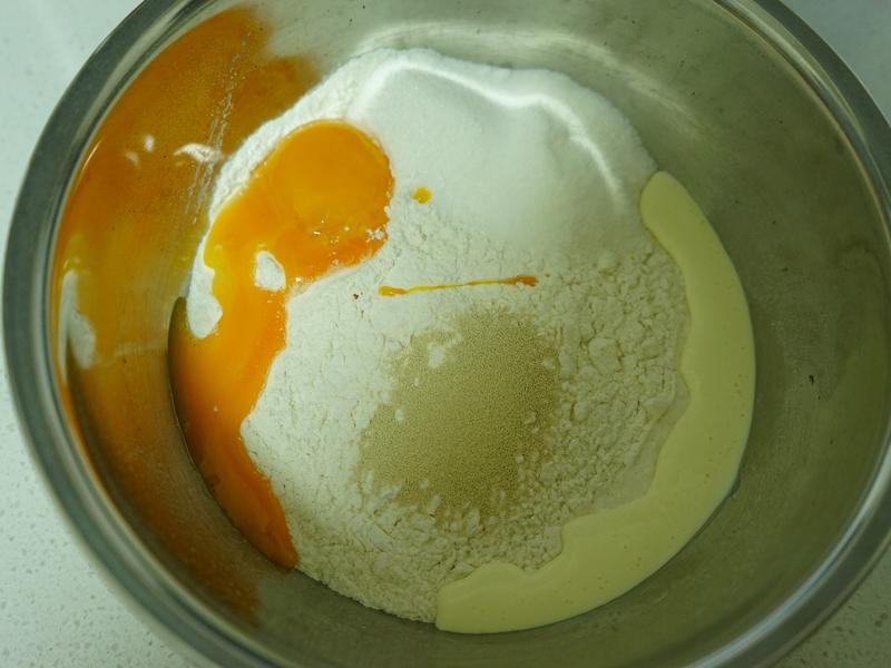 纯奶手撕吐司的做法 步骤1