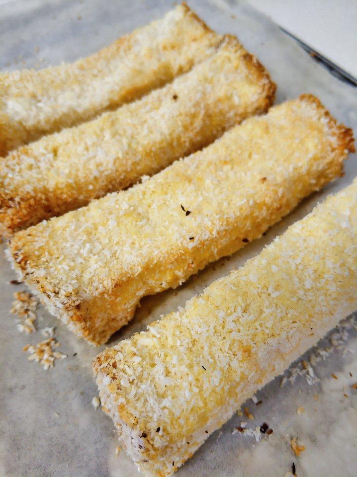 吐司的花样吃法之椰蓉吐司条