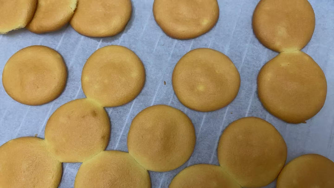 入口即化的奶香小贝，松软细嫩，宝宝超爱吃‼️