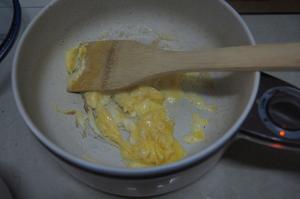 丝瓜鸡蛋拌粗粮米饭的做法 步骤1