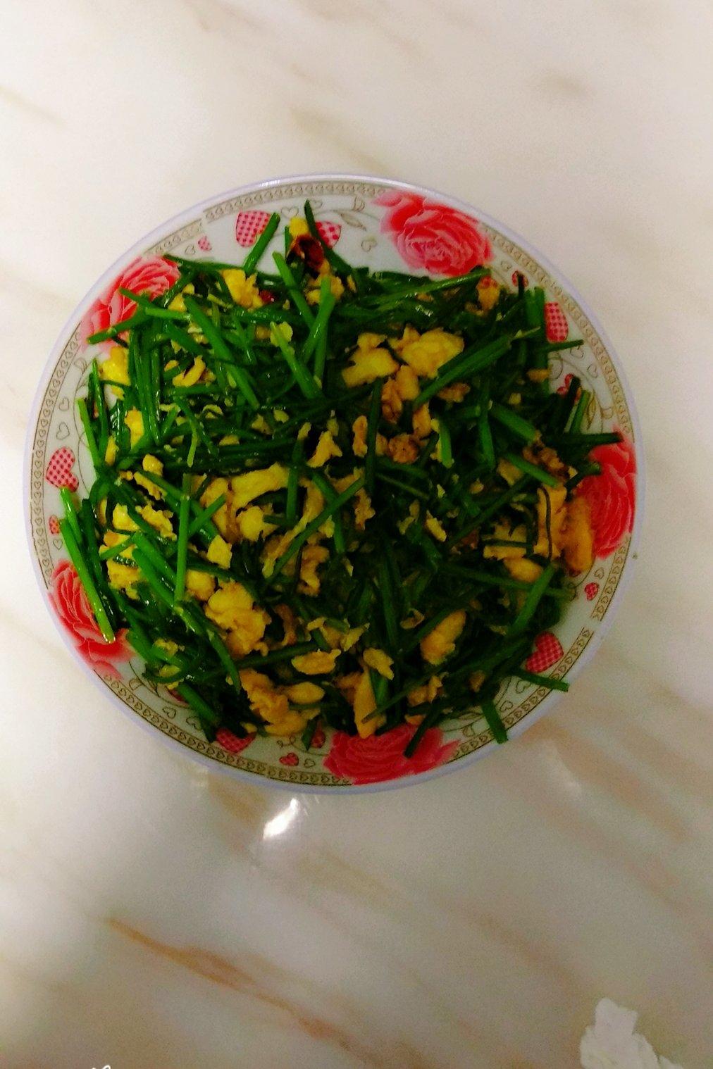 韭菜花炒鸡蛋