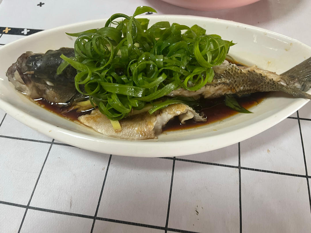 10分钟做 清蒸鲈鱼 （附切鱼图解）