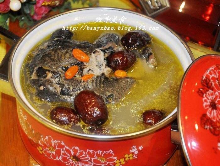 红枣枸杞乌鸡汤