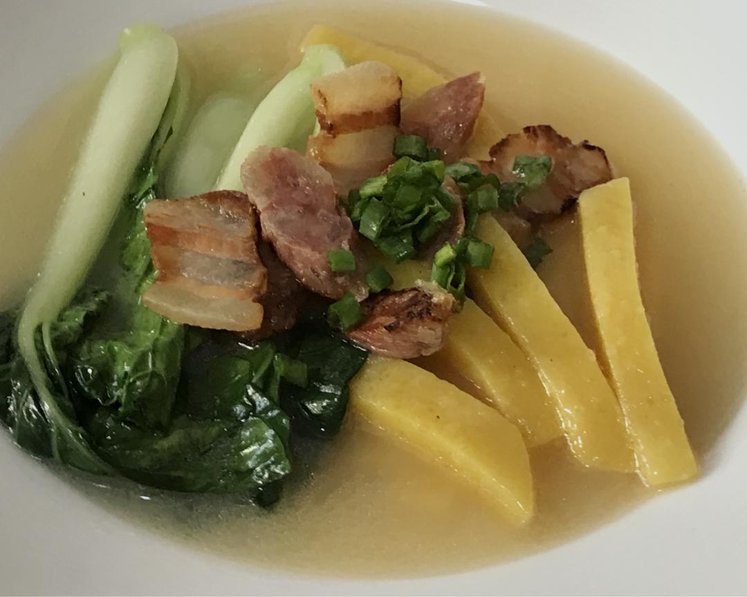 腊味煮灰水糍的做法