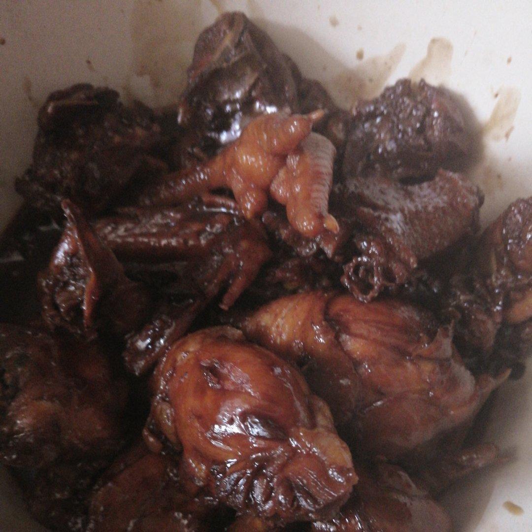 红烧三黄鸡(简单做法，做出来大概就这个样)