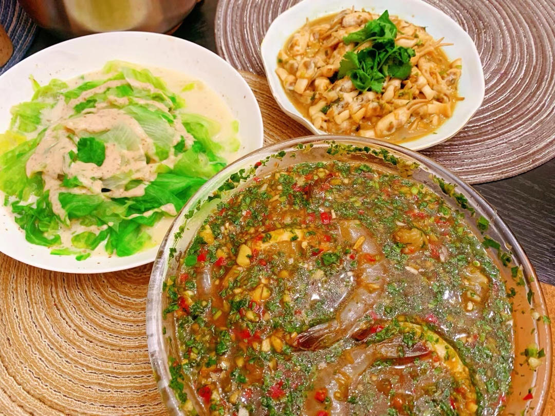 生呛虾，生腌虾（肉质细腻，口感鲜美）