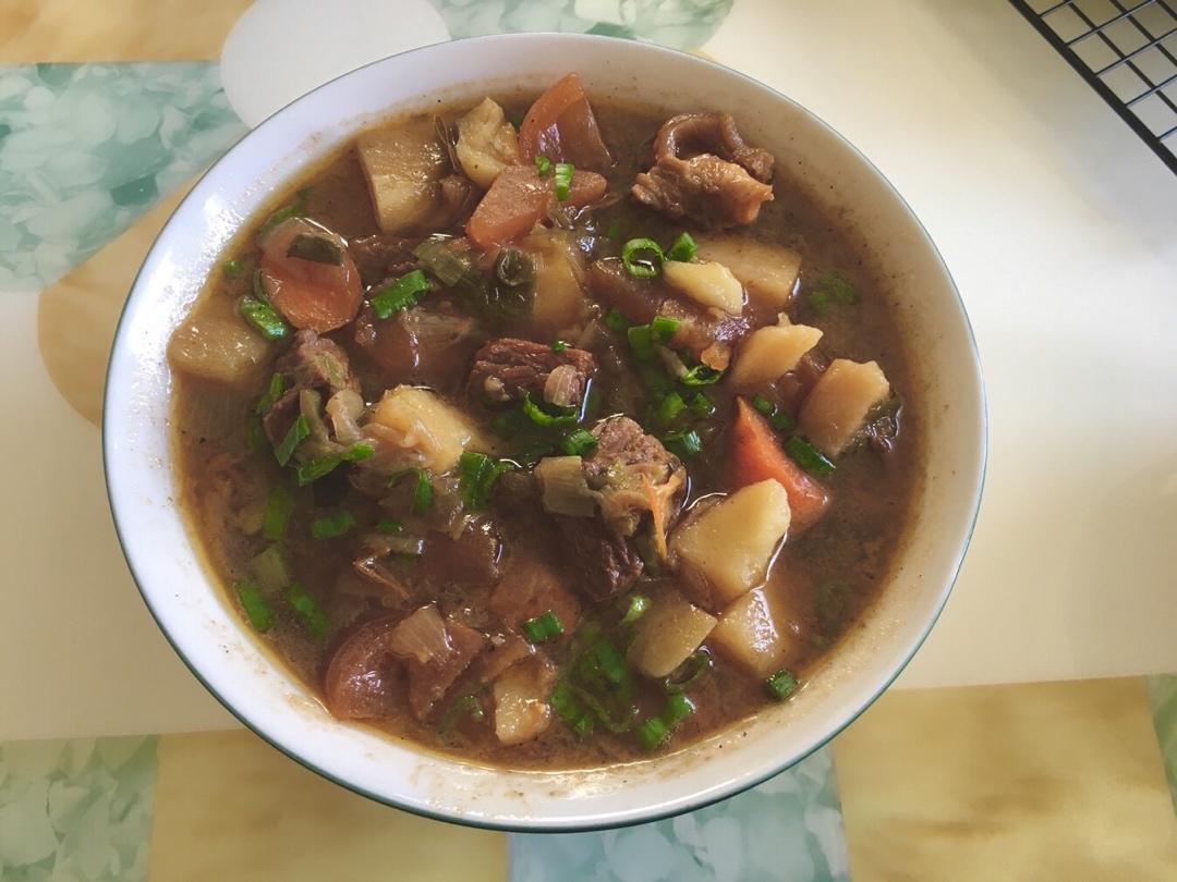 番茄土豆炖牛腩