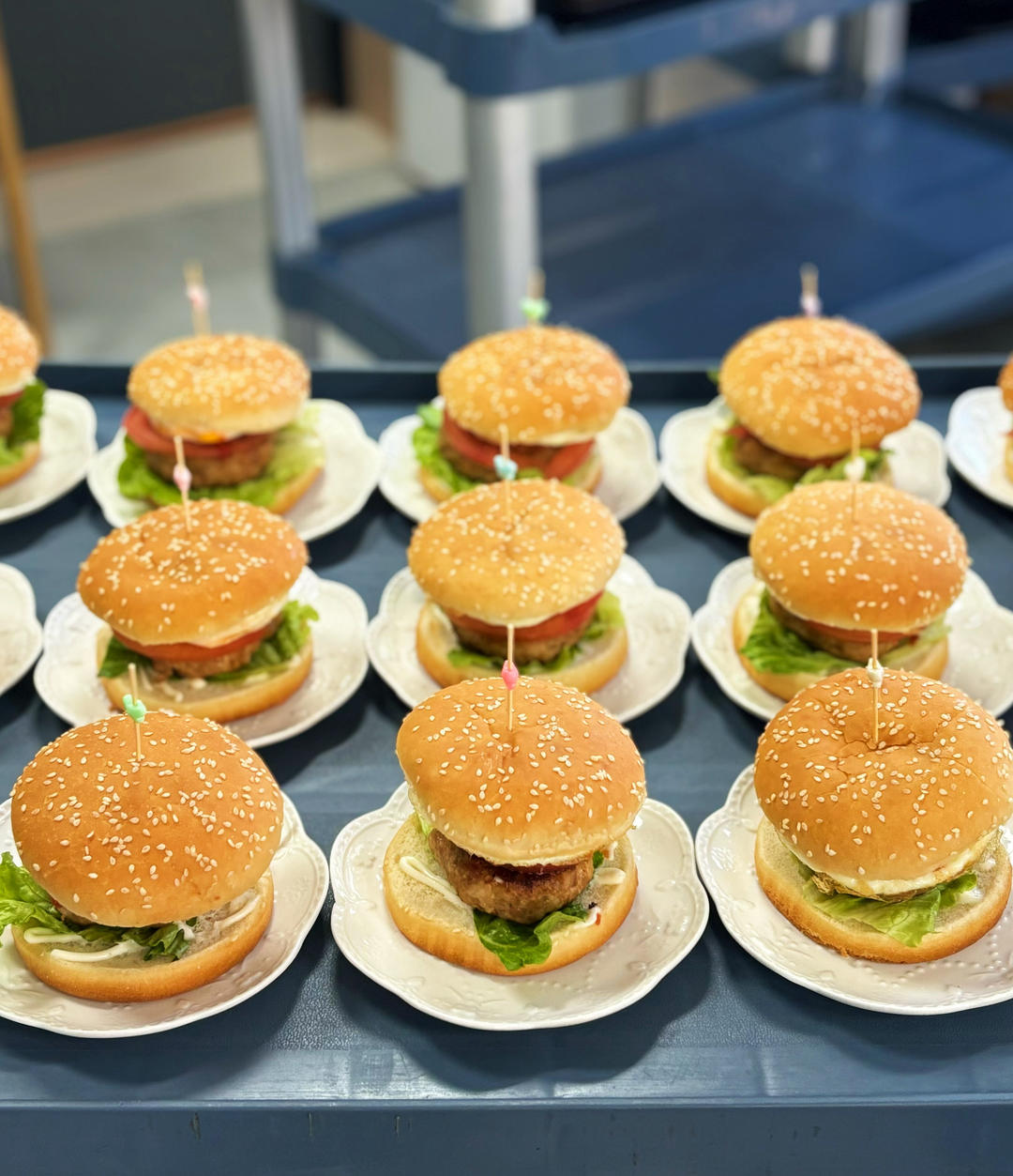 有这些配方谁还去汉堡店
9款自制汉堡！ ​​​