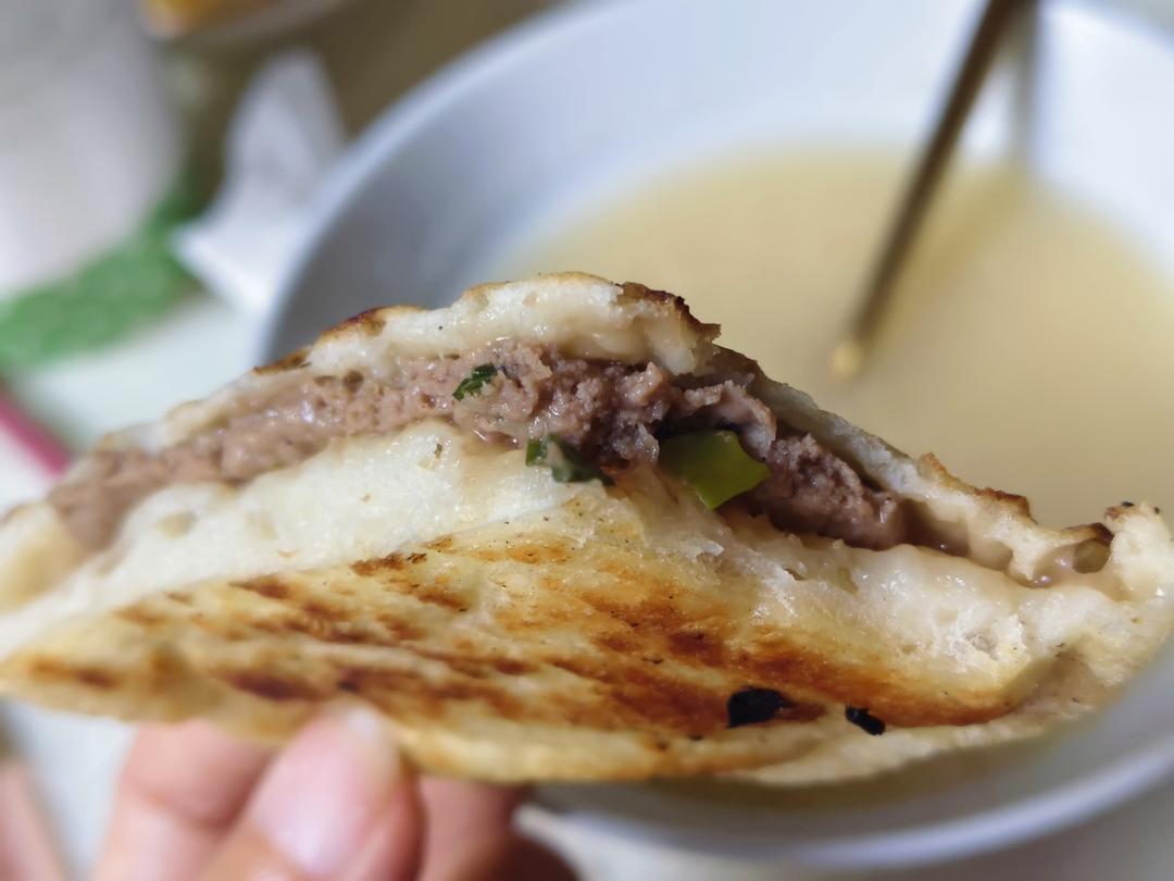 鸡胸肉玉米粒发面馅饼｜超松软