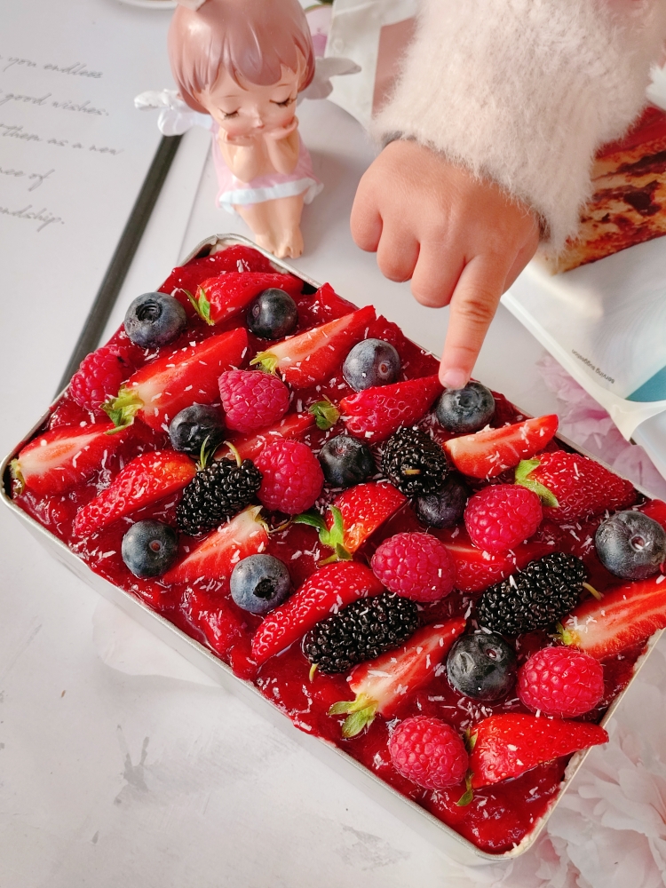 🍓莓果提拉米苏甜品界的天花板，简易版有手就能会做的做法