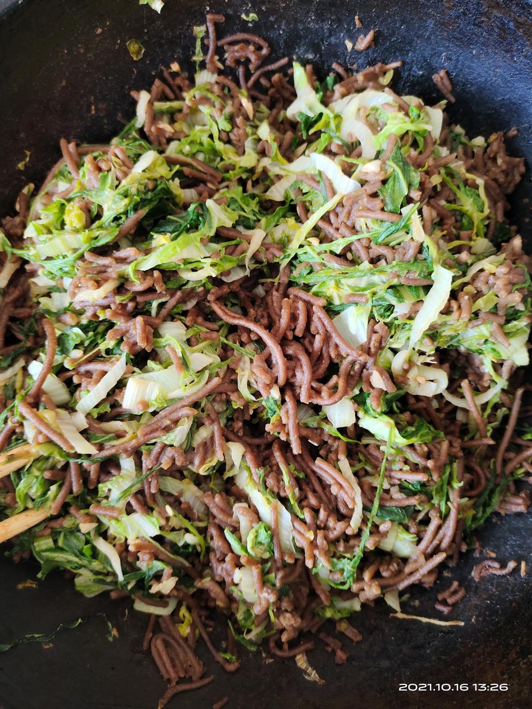 炒饸饹（红薯面条）