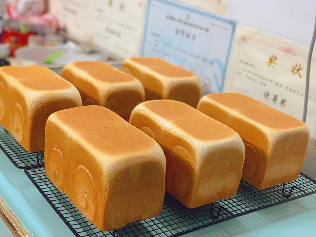 蛋白炼乳小吐司