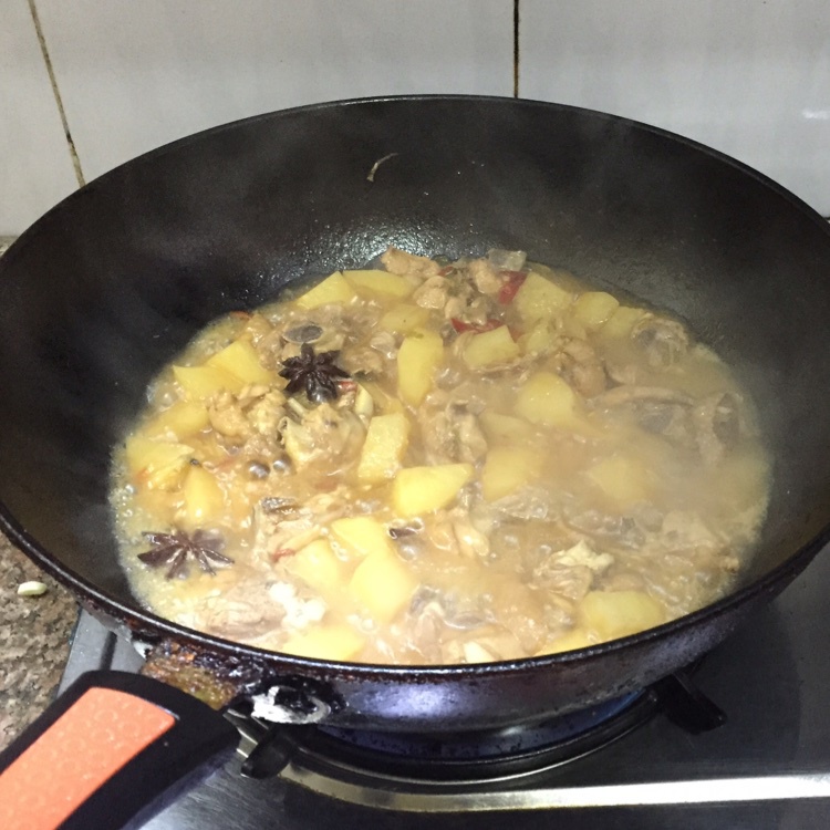 土豆炖鸡翅（快手零失败）