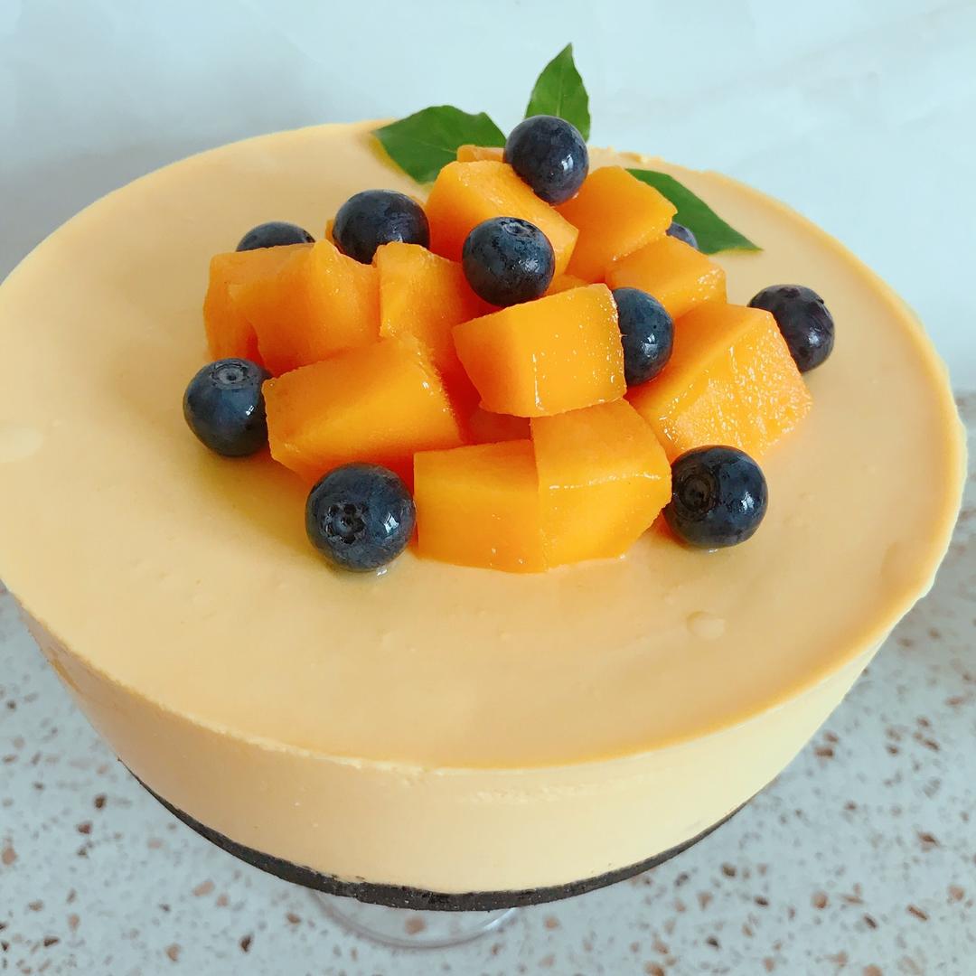 哈喽小小做的芒果慕斯蛋糕6寸