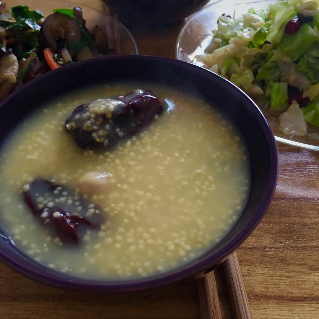 香草冰激凌汪做的红枣小米粥