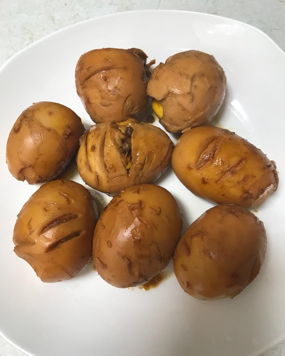 爱厨房的盐盐做的四样原料泡出鲜口五香卤蛋