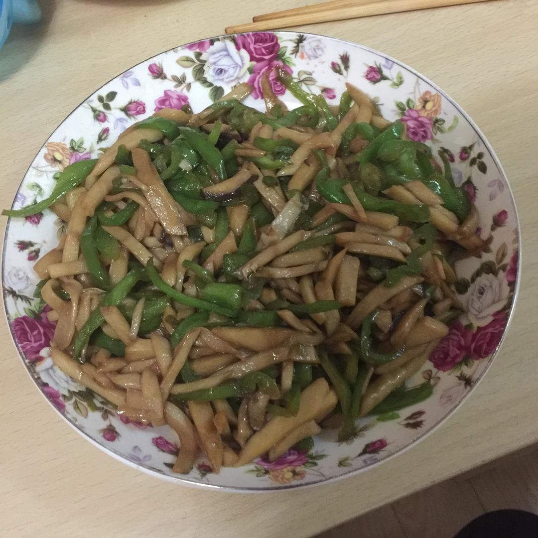 青椒素炒杏鲍菇