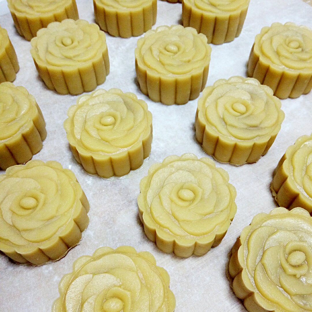 广式月饼—蛋黄莲蓉月饼