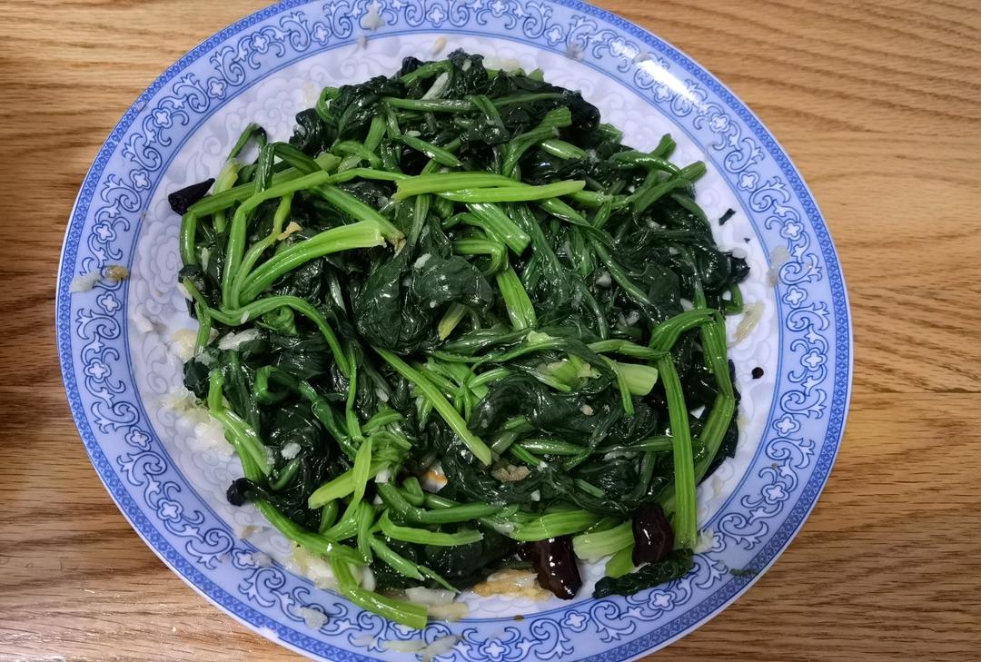 凉拌菠菜(家传秘方)