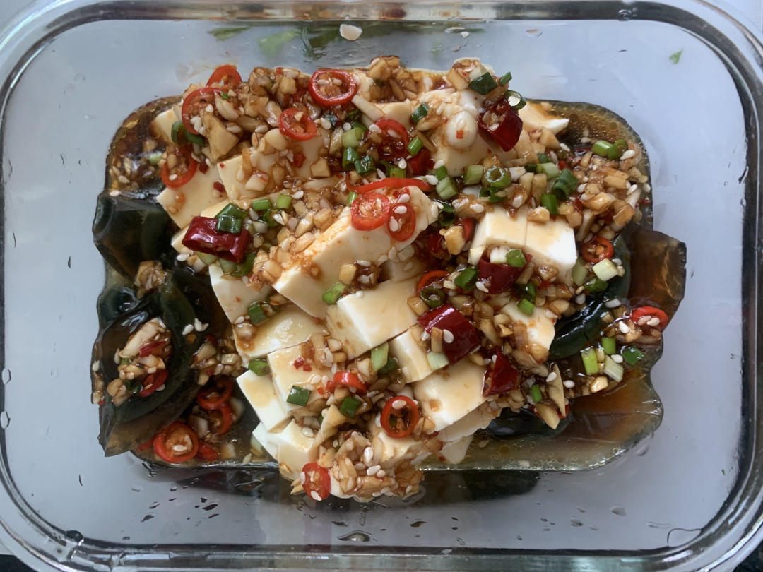 皮蛋拌豆腐