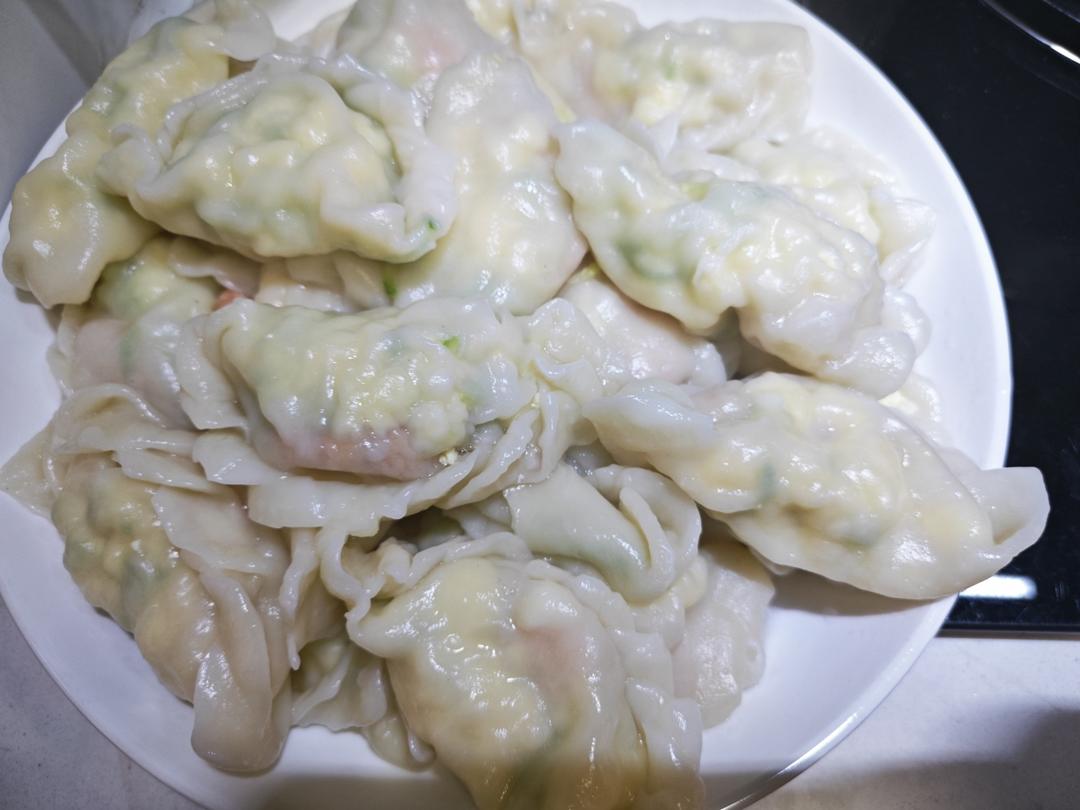 西葫芦鸡蛋虾仁三鲜饺子