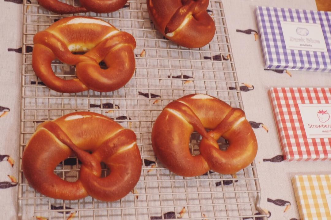 堂妈小厨——碱水面包