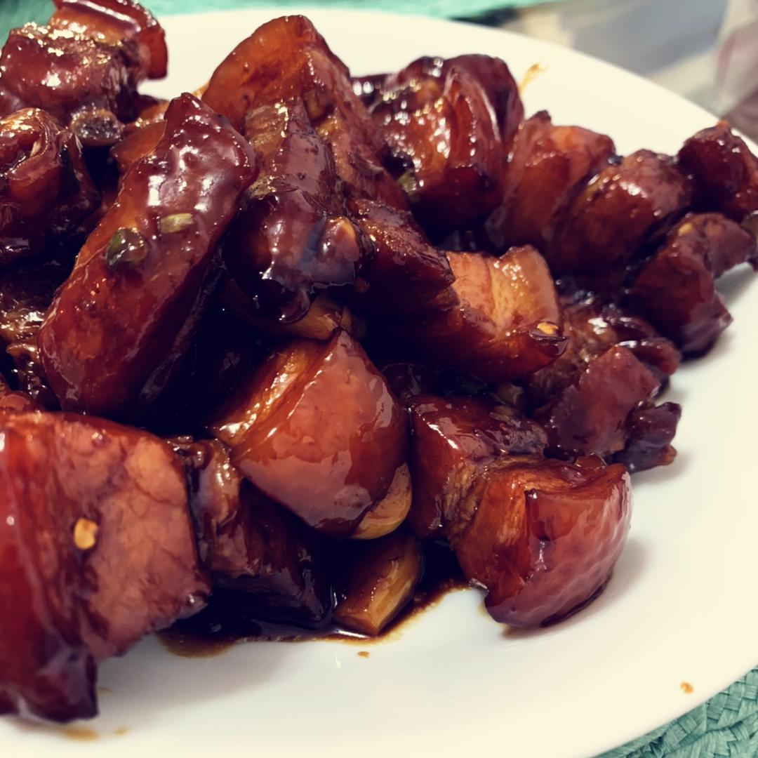 快手金蒜红烧肉