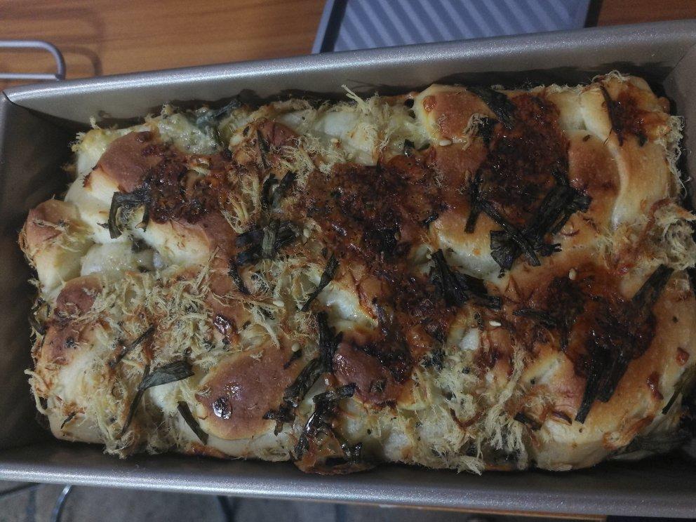 新手必做，不用整形的香葱肉松沙拉吐司！太好吃啦！