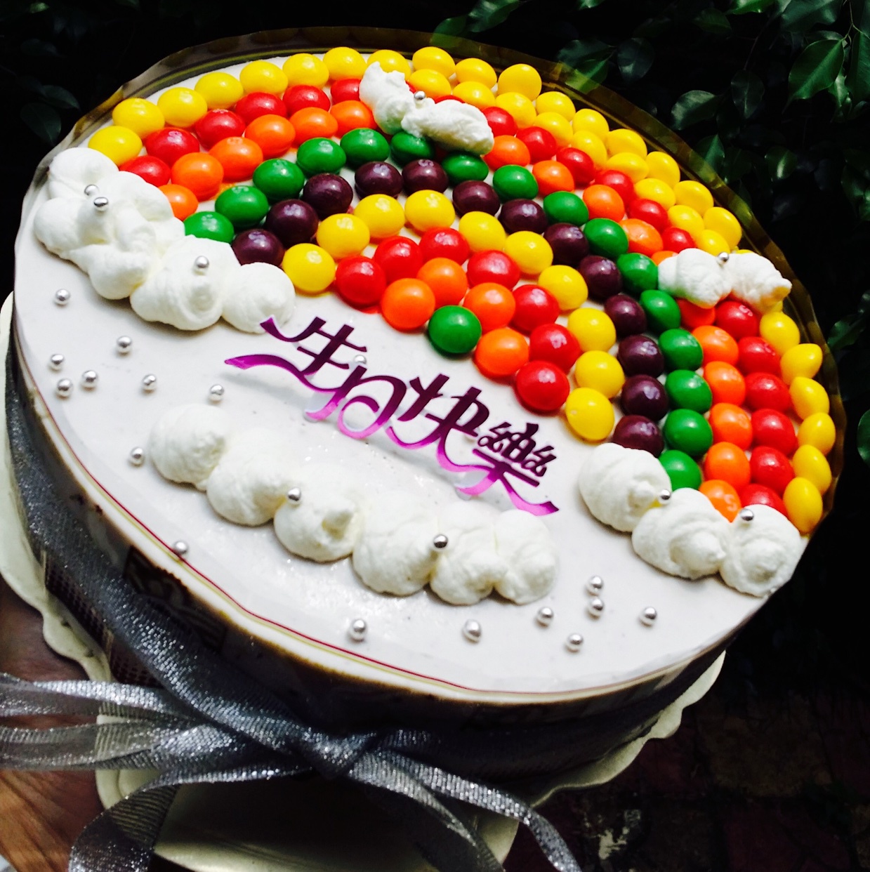 彩虹生日蛋糕