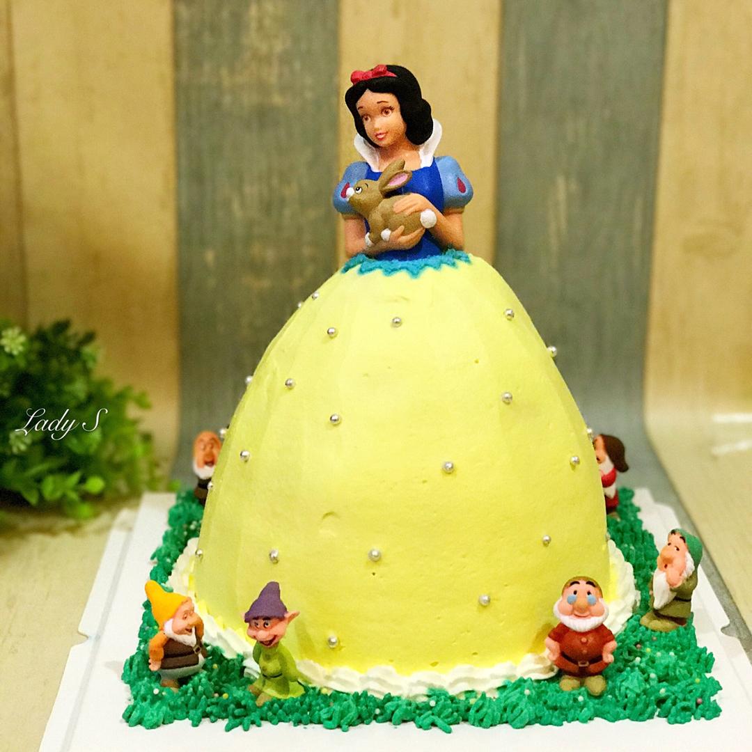 白雪公主生日蛋糕