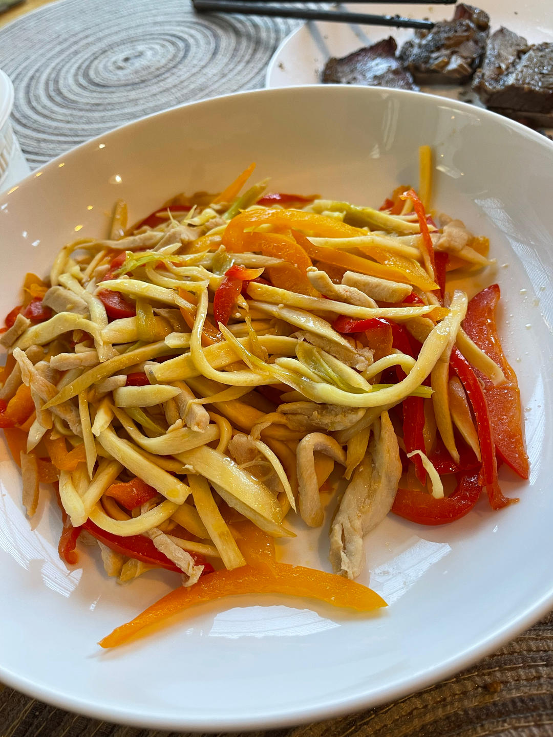 茭白这样做百吃不厌，茭白炒肉