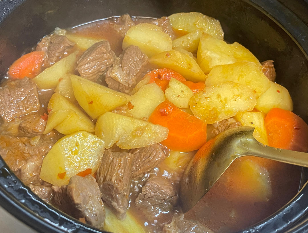 土豆焖牛腩