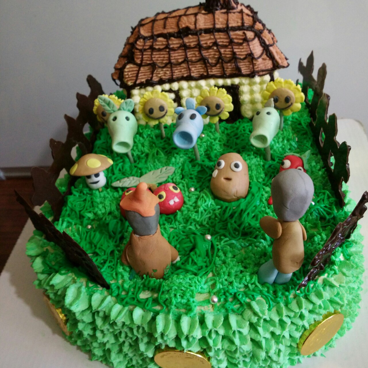 西瓜的第一个恐龙蛋糕