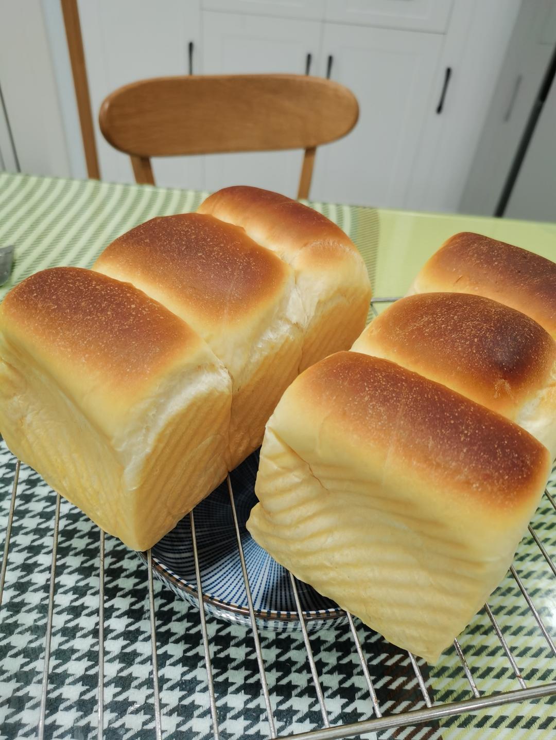 超柔牛奶棉花吐司（最详细的吐司食谱）