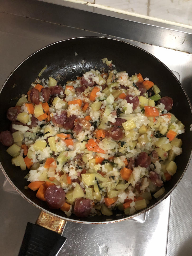 土豆胡萝卜焖饭