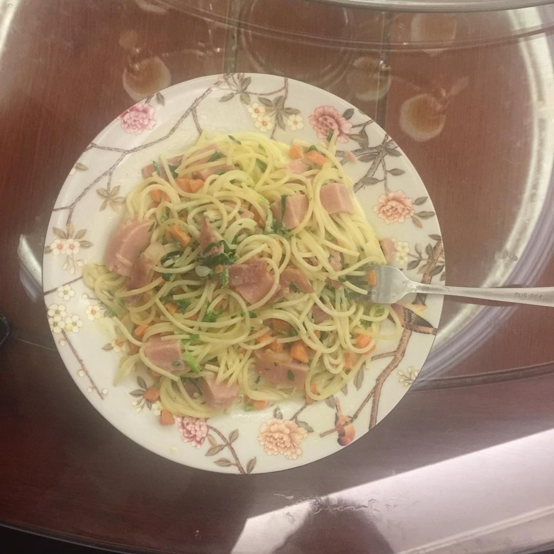 奶油蘑菇菠菜意大利面