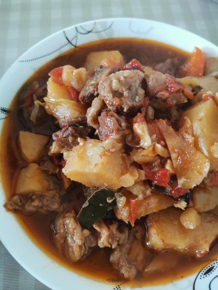 番茄土豆炖牛腩