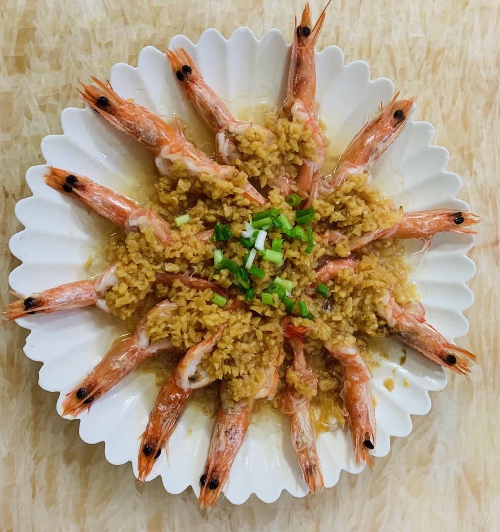 厨师长教你：“蒜蓉粉丝开背虾”的快捷做法，虾鲜味美，老少皆宜