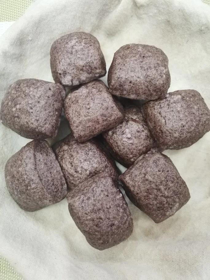 黑米粉刀切馒头