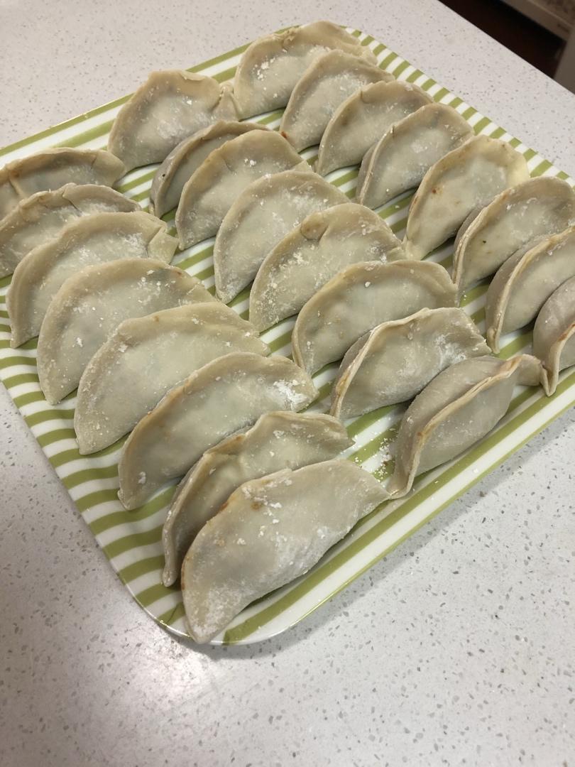 胡萝卜牛肉香菜饺子