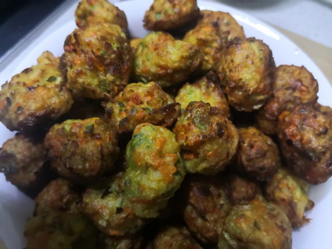 炸萝卜豆腐丸子