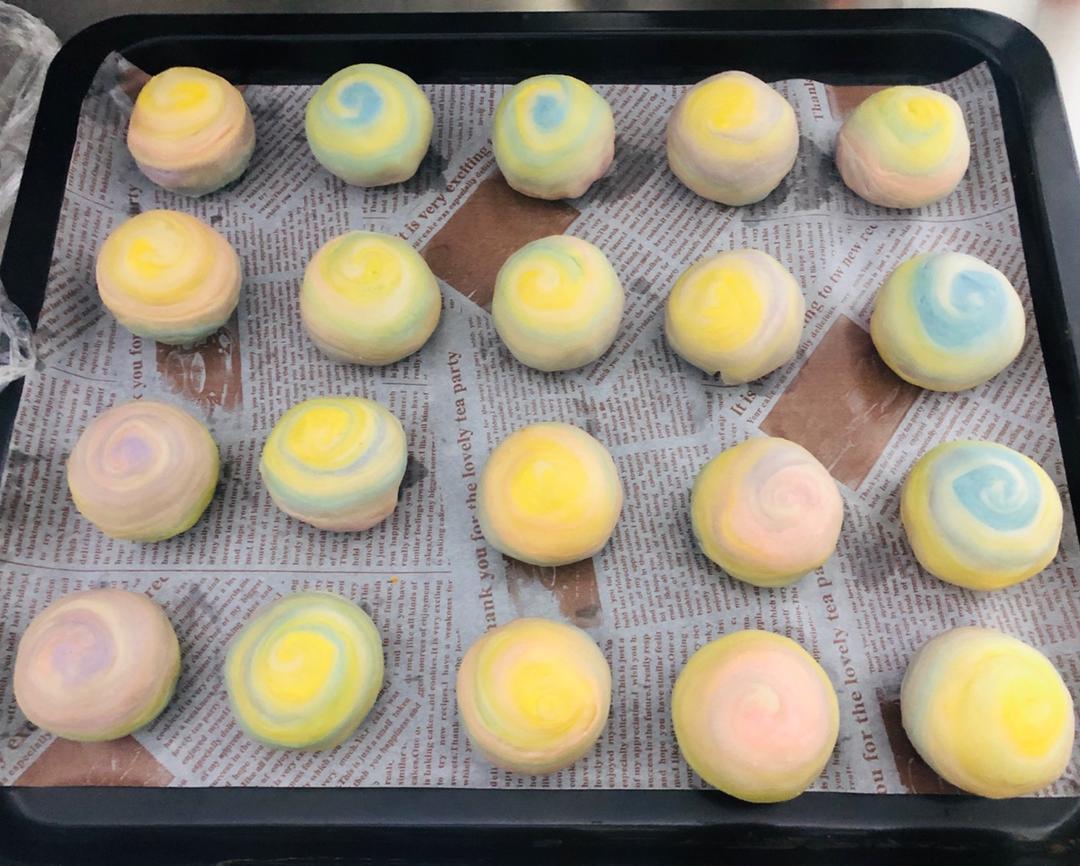 彩虹蛋黄酥（独角兽蛋黄酥）