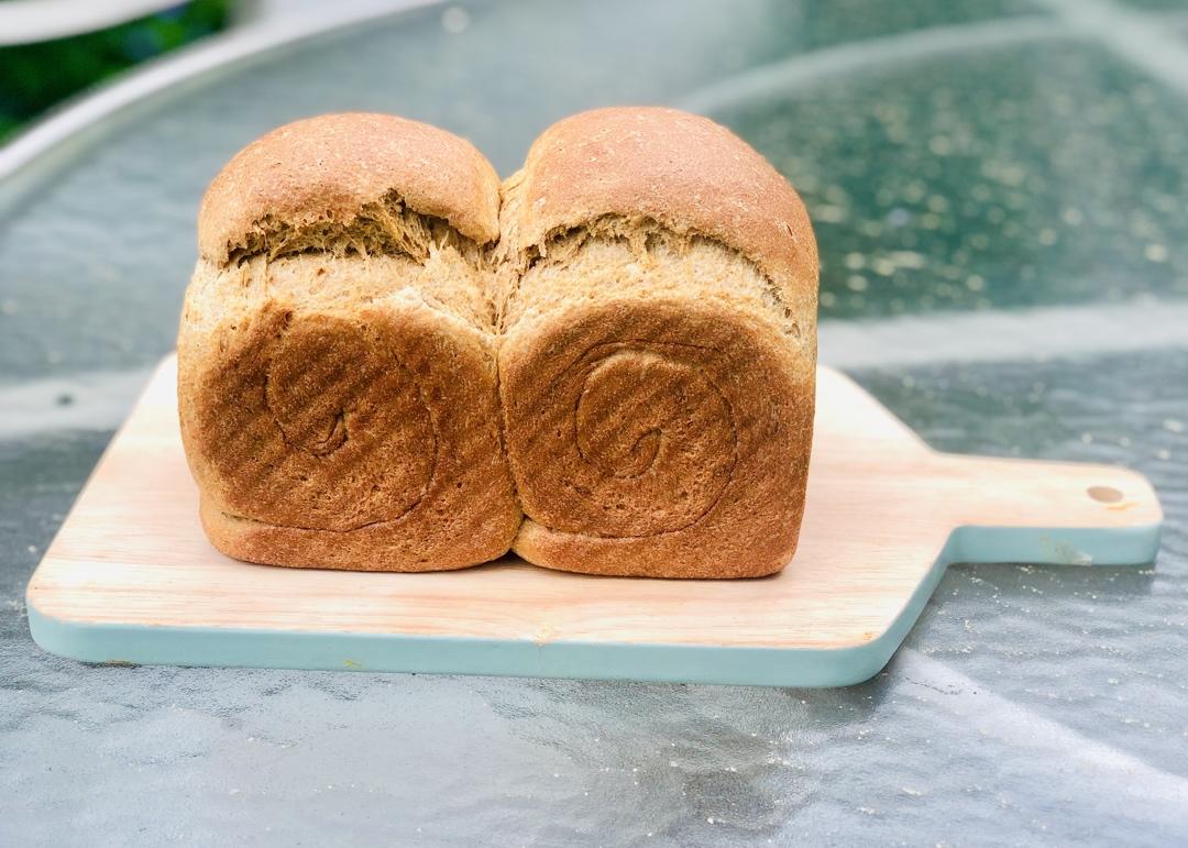 100%全麦鸡蛋吐司 直接法 王后细麸细粒 纯全麦依然软到下腰