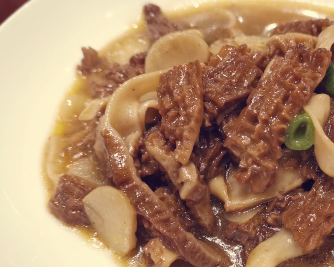 比肉好吃的素炒鲜羊肚菌