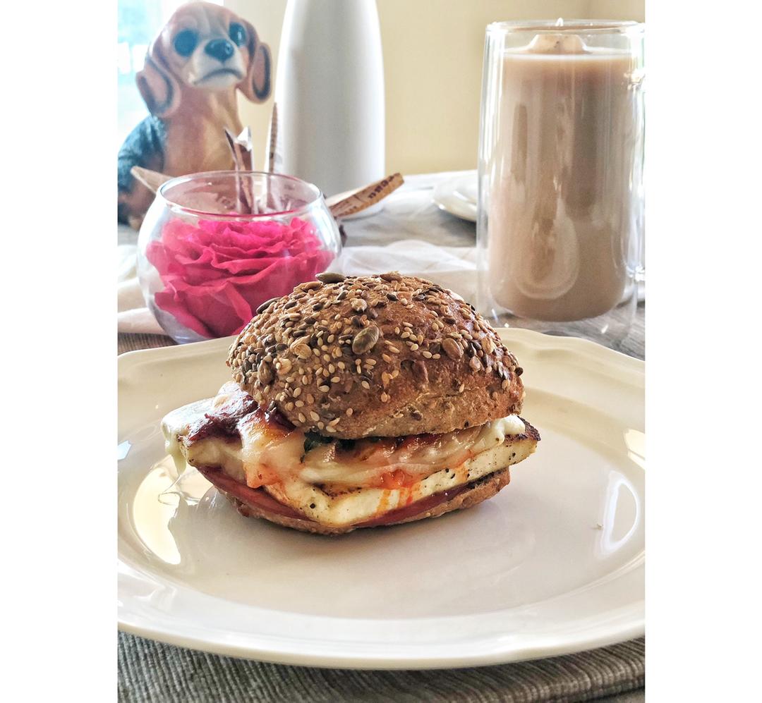 超快手的泡菜豆腐三明治『低脂早餐』