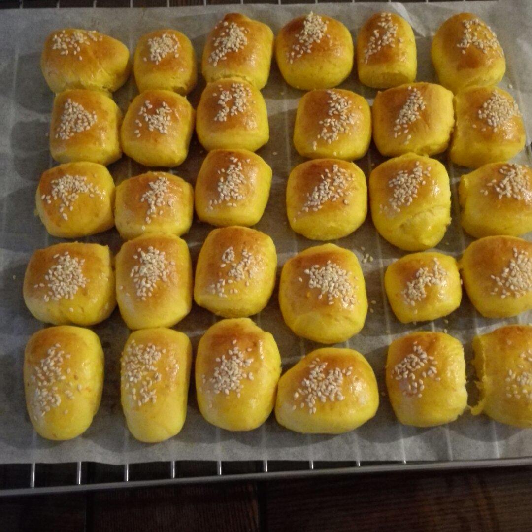 胡萝卜奶油小面包