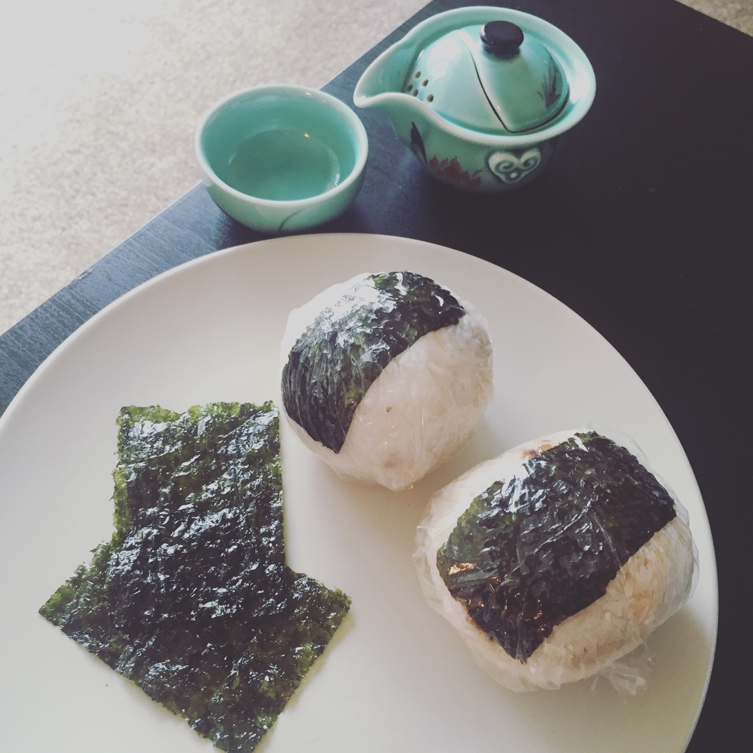 肉松饭团