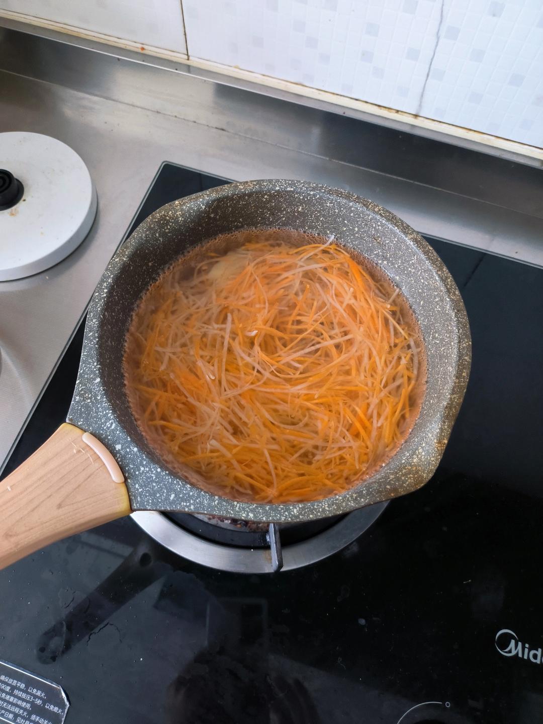 凉拌酸辣土豆丝